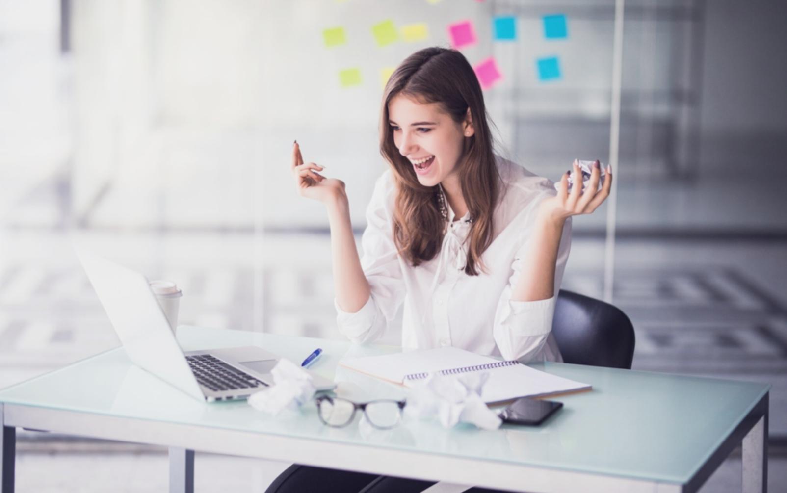 Teilnehmer bei praktischer Workshop-Arbeit